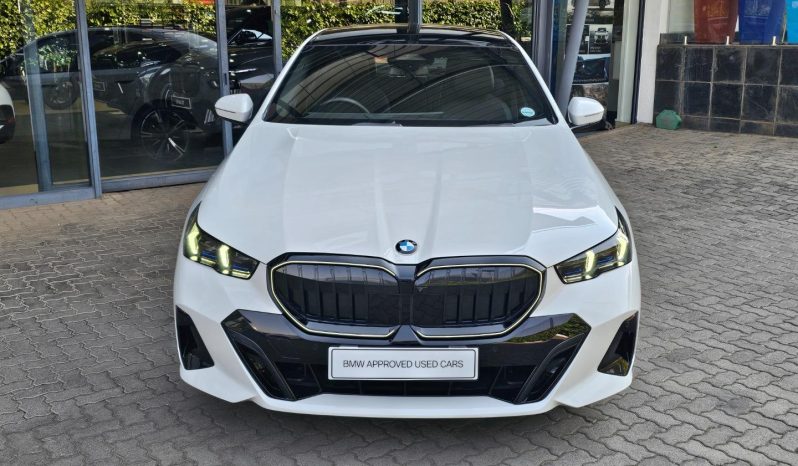 
								BMW 5 Series Sedan 520d M Sport Pro full									