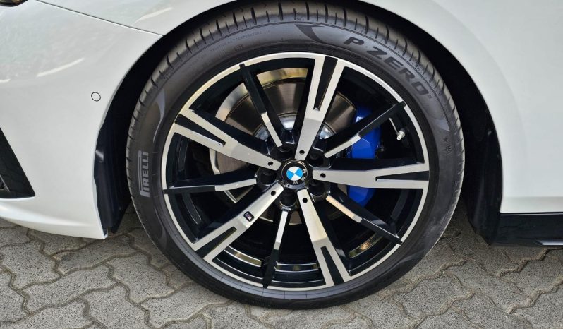 
								BMW 5 Series Sedan 520d M Sport Pro full									