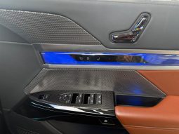 
										BMW 7 Series 740i M Sport full									