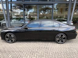 
										BMW 7 Series 740i M Sport full									