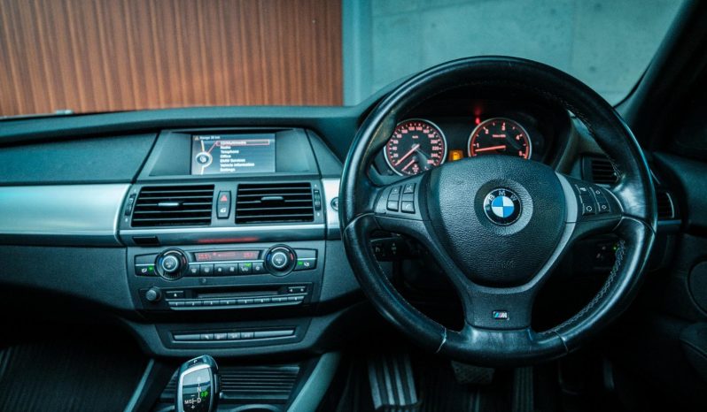 
								BMW X5 Xdrive30d M Sport Steptronic full									