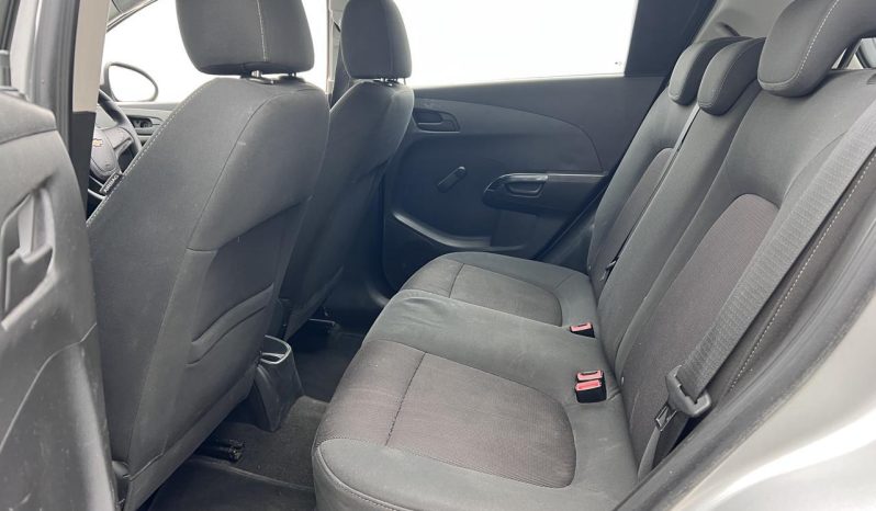 
								Chevrolet Sonic Hatch 1.6 Ls full									