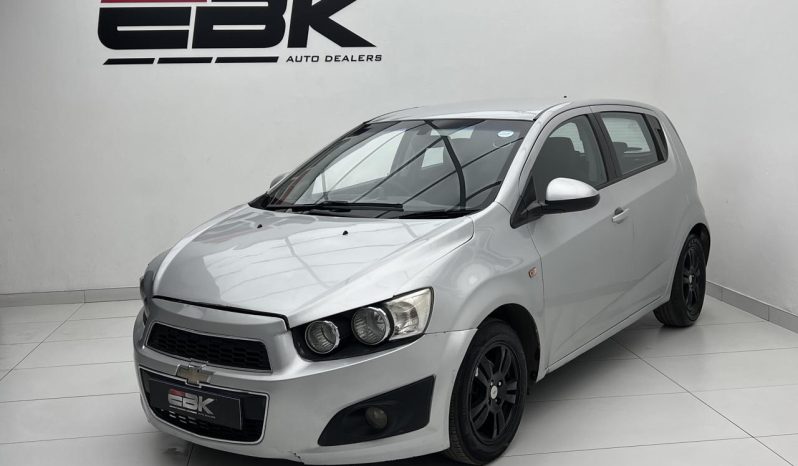 
								Chevrolet Sonic Hatch 1.6 Ls full									