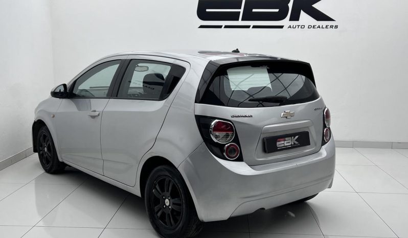 
								Chevrolet Sonic Hatch 1.6 Ls full									