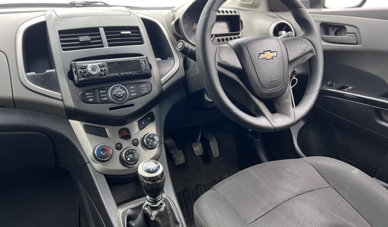 
								Chevrolet Sonic Hatch 1.6 Ls full									