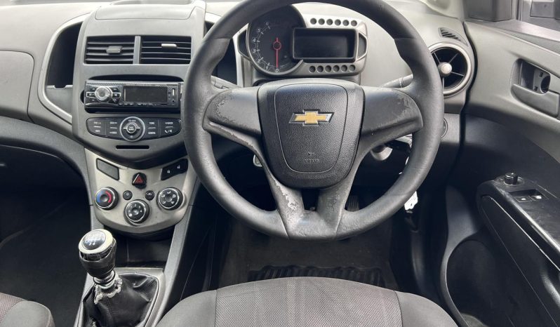 
								Chevrolet Sonic Hatch 1.6 Ls full									