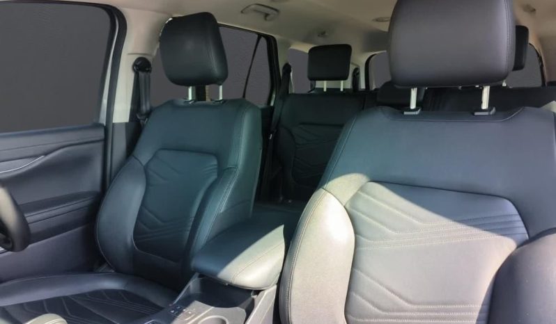 
								FORD EVEREST 2.0 XLT 4X2 AT full									
