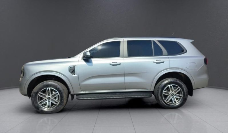 
								FORD EVEREST 2.0 XLT 4X2 AT full									