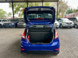 
										Ford Fiesta 1.0 Ecoboost Ambiente Powershift full									
