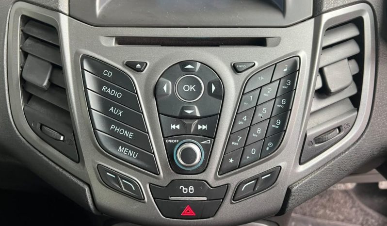 
								Ford Fiesta 1.0 Ecoboost Ambiente Powershift full									