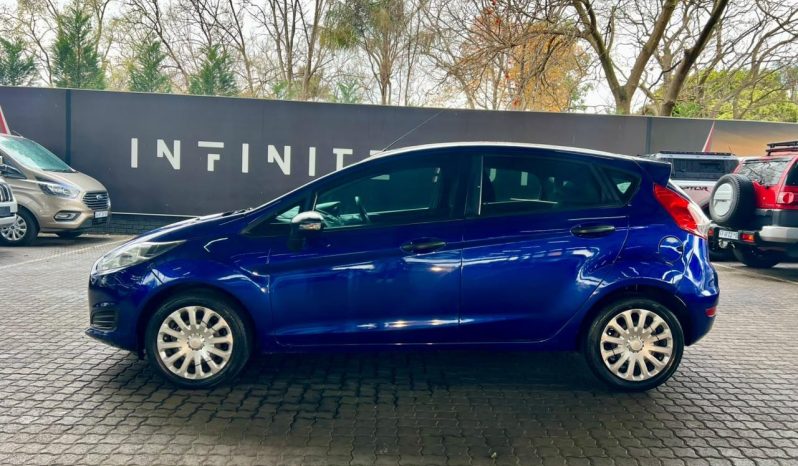 
								Ford Fiesta 1.0 Ecoboost Ambiente Powershift full									