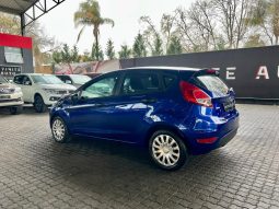 
										Ford Fiesta 1.0 Ecoboost Ambiente Powershift full									