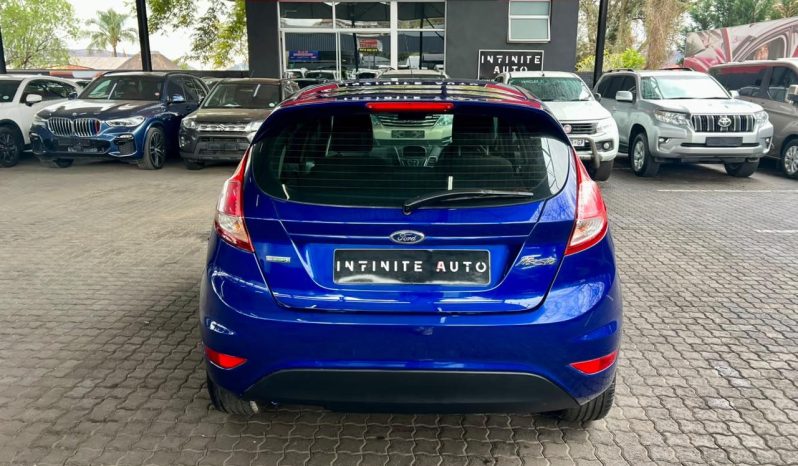 
								Ford Fiesta 1.0 Ecoboost Ambiente Powershift full									