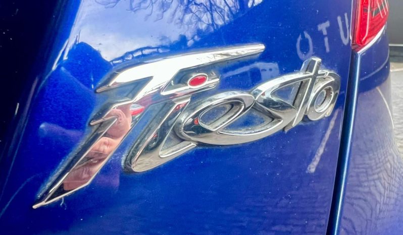 
								Ford Fiesta 1.0 Ecoboost Ambiente Powershift full									