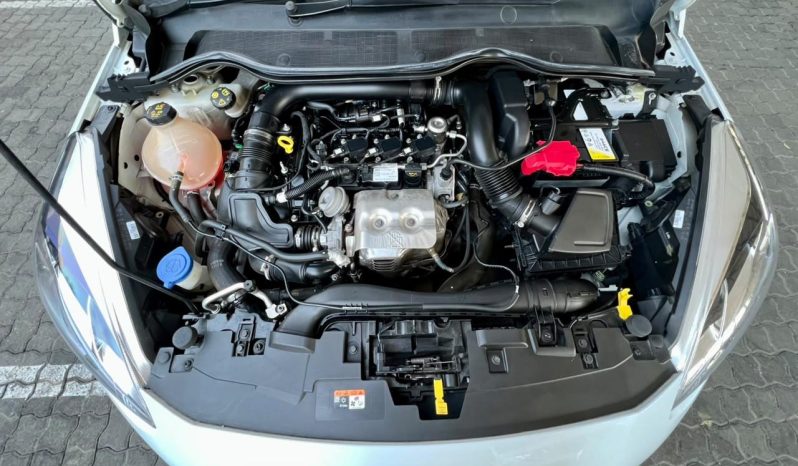 
								Ford Fiesta 1.0 Ecoboost Trend 6MT full									