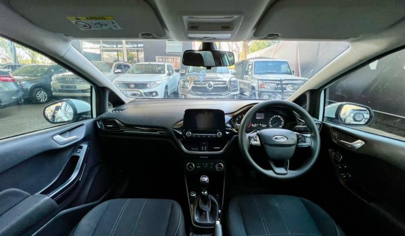 
								Ford Fiesta 1.0 Ecoboost Trend 6MT full									