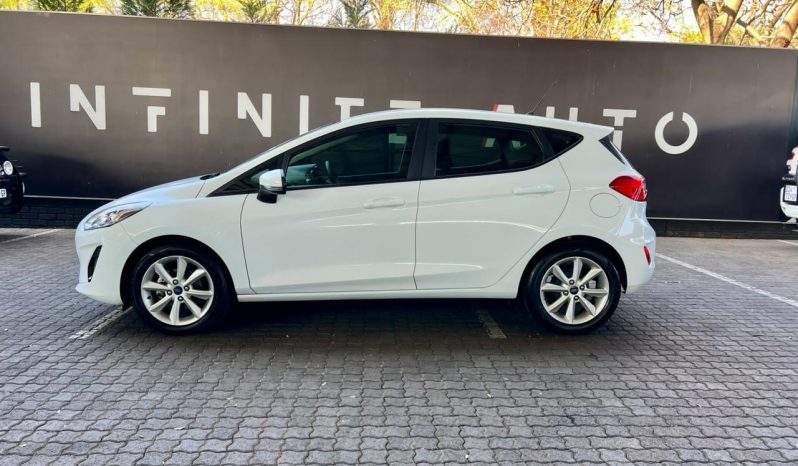 
								Ford Fiesta 1.0 Ecoboost Trend 6MT full									
