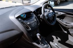 
										Ford Focus Sedan 1.0T Ambiente Auto full									