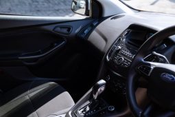 
										Ford Focus Sedan 1.0T Ambiente Auto full									