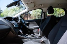 
										Ford Focus Sedan 1.0T Ambiente Auto full									