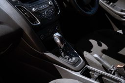 
										Ford Focus Sedan 1.0T Ambiente Auto full									