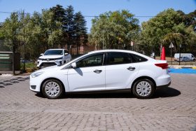 Ford Focus Sedan 1.0T Ambiente Auto