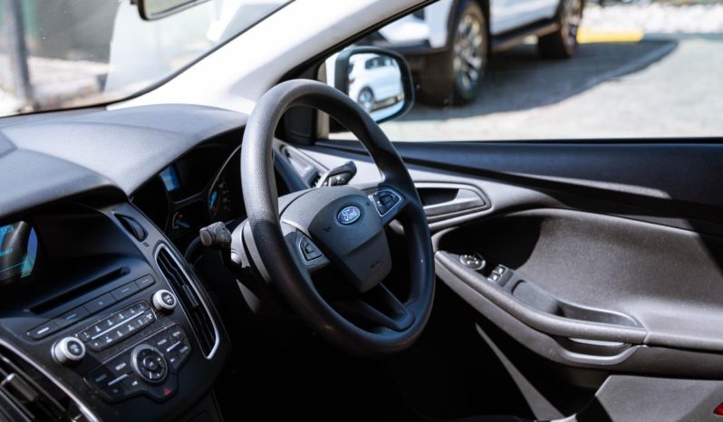 
								Ford Focus Sedan 1.0T Ambiente Auto full									
