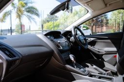
										Ford Focus Sedan 1.0T Ambiente Auto full									