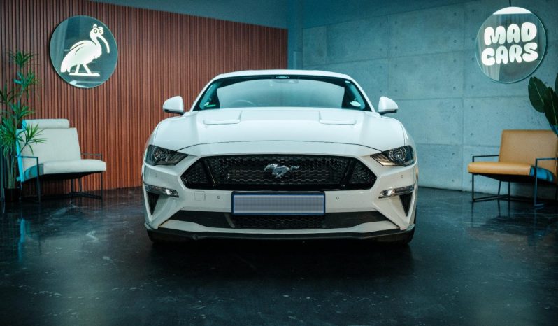 
								Ford Mustang 5.0 Gt Fastback At full									