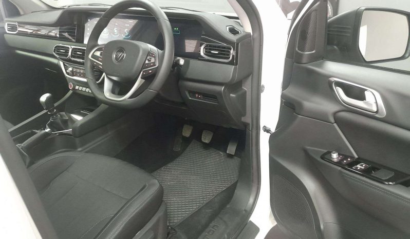 
								FOTON TUNLAND TUNLAND 2.0T G7 WORKHORSE P/U S/C full									