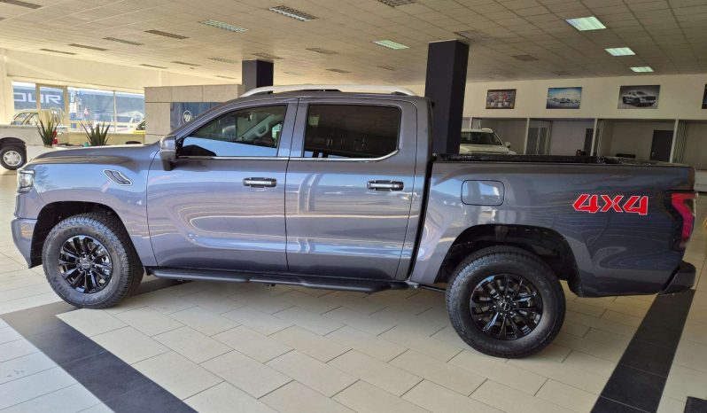 
								FOTON TUNLAND V9 DCAB 4X4 LTD full									