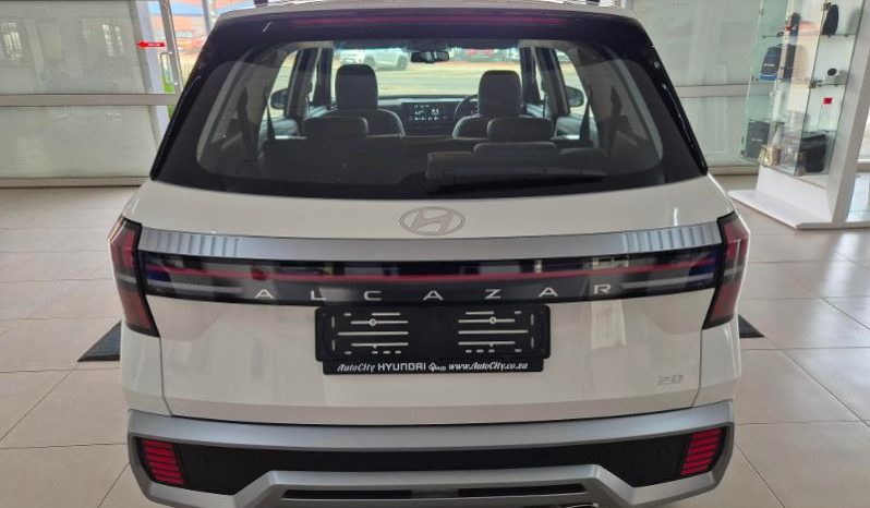 
								Hyundai Alcazar 2.0 Executive At full									