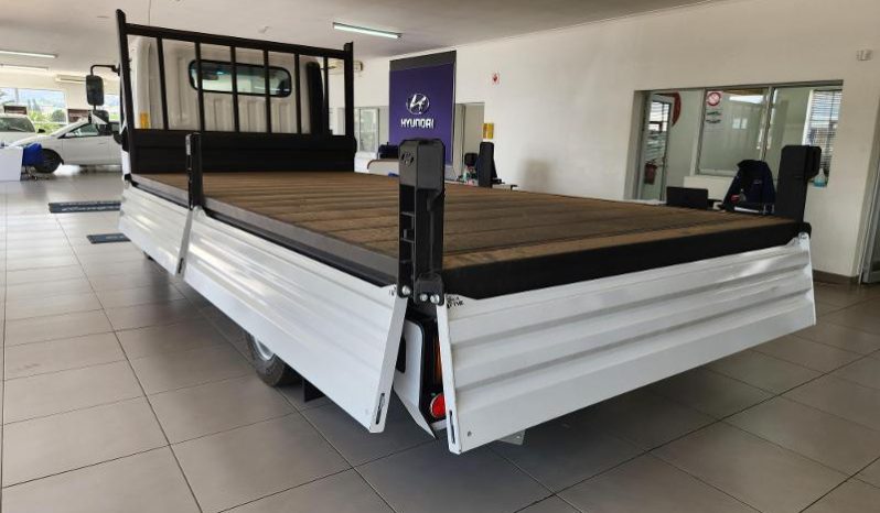 
								Hyundai Ex-8 3.9 Dropside Lwb full									