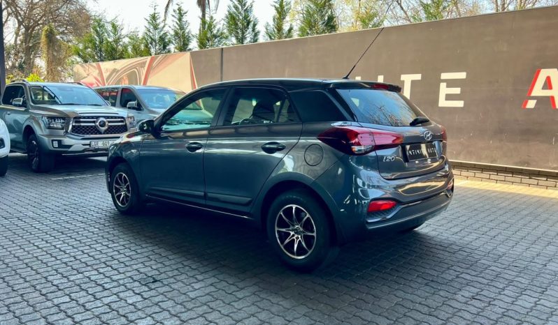 
								Hyundai I20 1.2 Motion full									