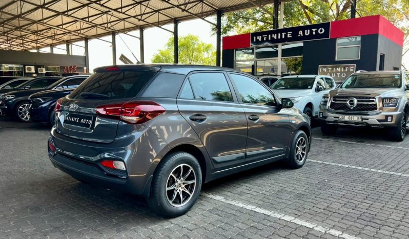 
								Hyundai I20 1.2 Motion full									