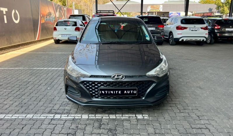 
								Hyundai I20 1.2 Motion full									