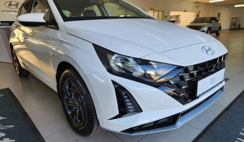 
								Hyundai I20 1.2 Premium full									