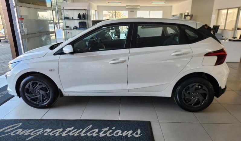 
								Hyundai I20 1.2 Premium full									