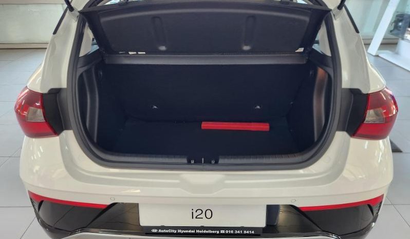 
								Hyundai I20 1.2 Premium full									