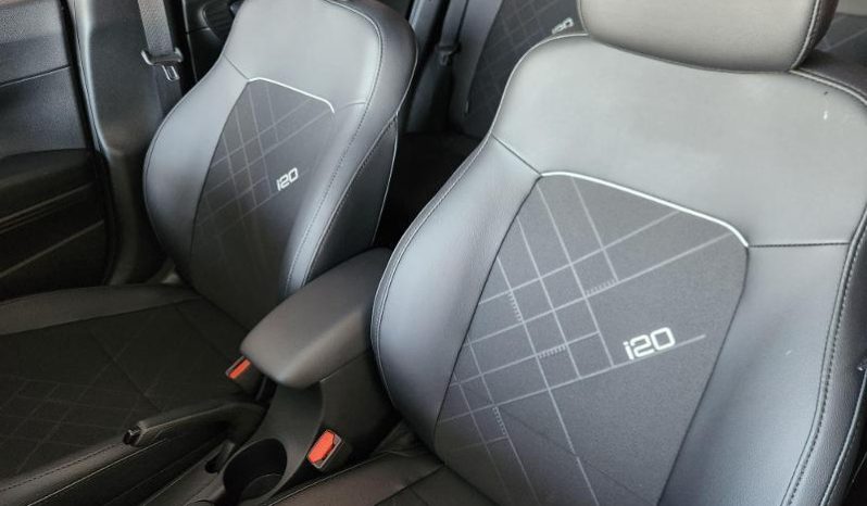 
								Hyundai I20 1.2 Premium full									