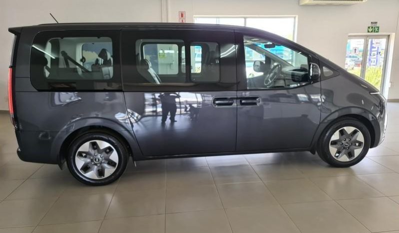 
								Hyundai Staria 2.2D Elite 9 Seater At full									