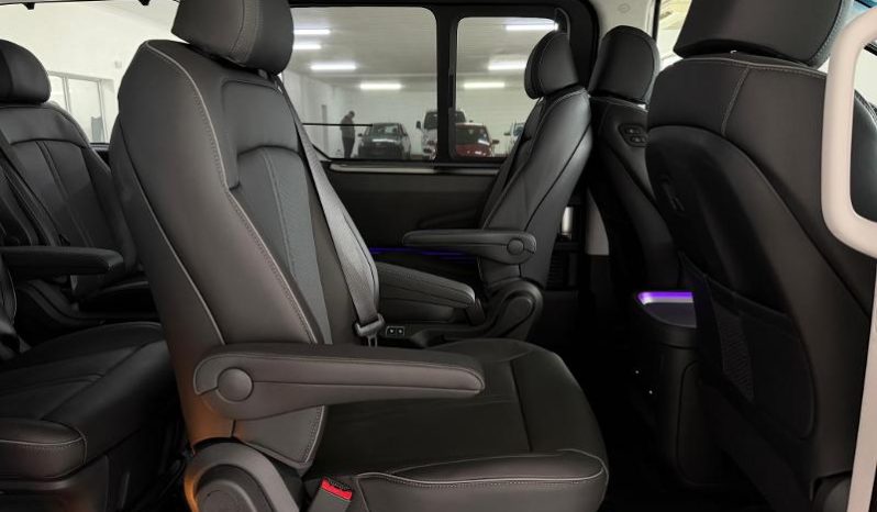 
								Hyundai Staria 2.2D Luxury 9 Seater At full									