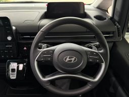 
										Hyundai Staria 2.2D Luxury 9 Seater At full									