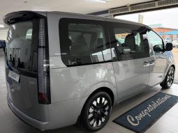 
										Hyundai Staria 2.2D Luxury 9 Seater At full									
