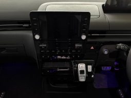 
										Hyundai Staria 2.2D Luxury 9 Seater At full									