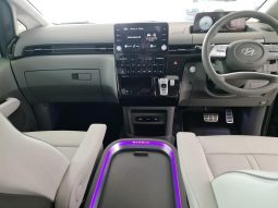 
										Hyundai Staria 2.2D Luxury 9 Seater At full									