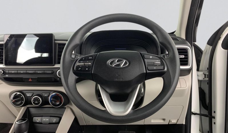 
								Hyundai Venue 1.0 Motion Dct full									
