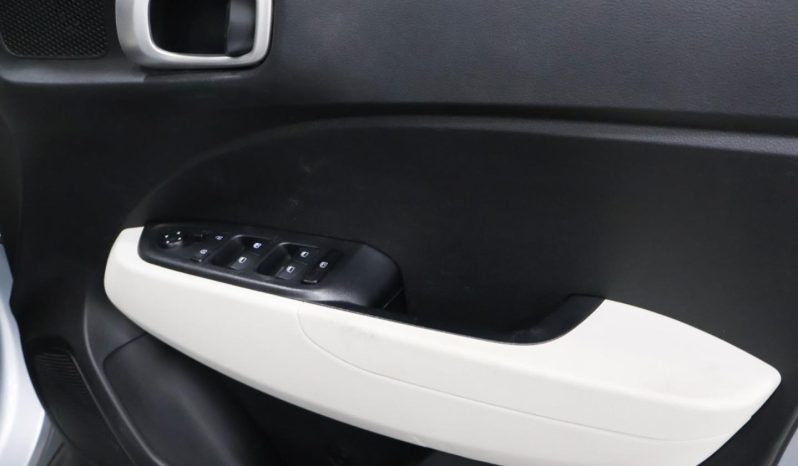 
								Hyundai Venue 1.0 Motion Dct full									