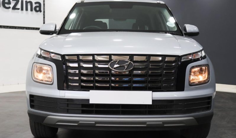 
								Hyundai Venue 1.0 Motion Dct full									