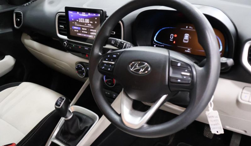 
								Hyundai Venue 1.0 Motion Dct full									